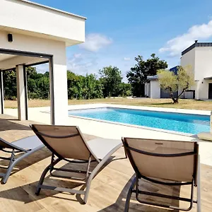 Le De Gamme, Jardin, Piscine Villa